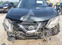 2016 Nissan ROGUE photo
