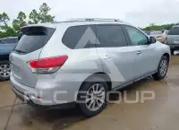 2016 Nissan PATHFINDER photo