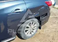 2016 Nissan PATHFINDER photo