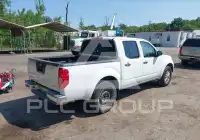 2016 Nissan FRONTIER photo