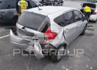 2016 Nissan VERSA фото