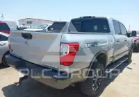 2016 Nissan TITAN фото