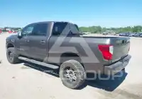 2016 Nissan TITAN photo