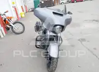 2016 Harley-Davidson FLHX photo