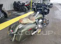 2016 Harley-Davidson FLHX photo
