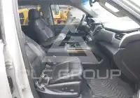 2016 Chevrolet Suburan photo
