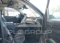 2016 Chevrolet Suburan photo