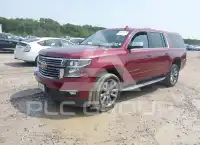 2016 Chevrolet Suburan photo