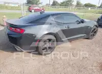 2016 Chevrolet Camaro photo
