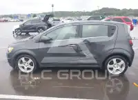 2016 Chevrolet Sonic фото