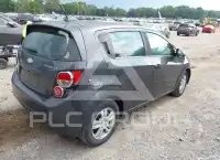 2016 Chevrolet Sonic фото