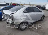 2016 Chevrolet Sonic фото