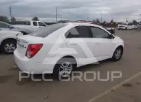 2016 Chevrolet Sonic фото