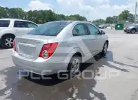 2016 Chevrolet Sonic фото