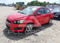 2016 Chevrolet Sonic фото