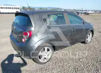 2016 Chevrolet Sonic фото