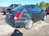 2016 Chevrolet Sonic фото