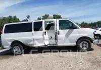 2016 Chevrolet Express photo