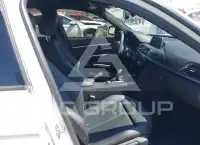 2016 BMW 330 фото