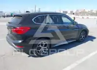 2016 BMW X1 photo