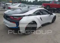2016 BMW I8 фото