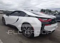 2016 BMW I8 фото