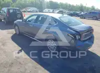 2016 Infinity Q70 photo