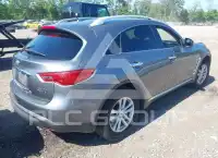 2016 Infinity QX70 фото