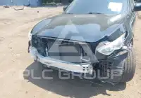 2016 Infinity QX70 photo