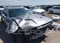 2016 Dodge CHALLENGER photo