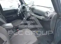 2016 Jeep WRANGLER фото