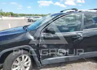 2016 Jeep CHEROKEE фото
