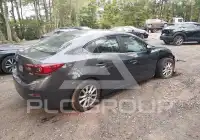 2016 Mazda 3 photo