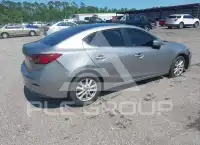 2016 Mazda 3 photo