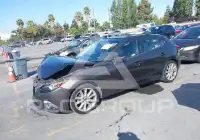 2016 Mazda 3 фото