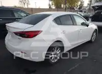 2016 Mazda 3 photo