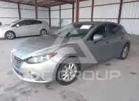 2016 Mazda 3 photo