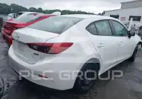2016 Mazda 3 photo