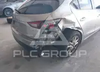 2016 Mazda 3 photo