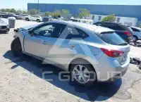 2016 Mazda 3 photo