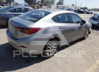 2016 Mazda 3 photo