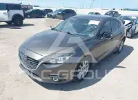 2016 Mazda 3 photo