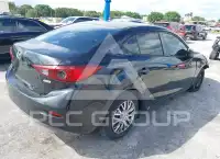 2016 Mazda 3 photo