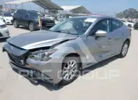 2016 Mazda 3 photo