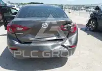 2016 Mazda 3 фото