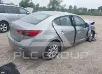 2016 Mazda 3 фото