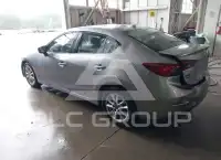 2016 Mazda 3 photo