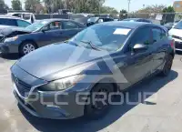2016 Mazda 3 photo