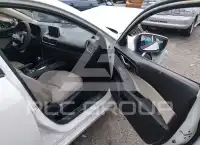 2016 Mazda 3 photo