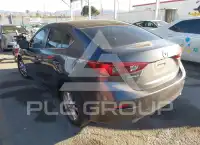 2016 Mazda 3 фото